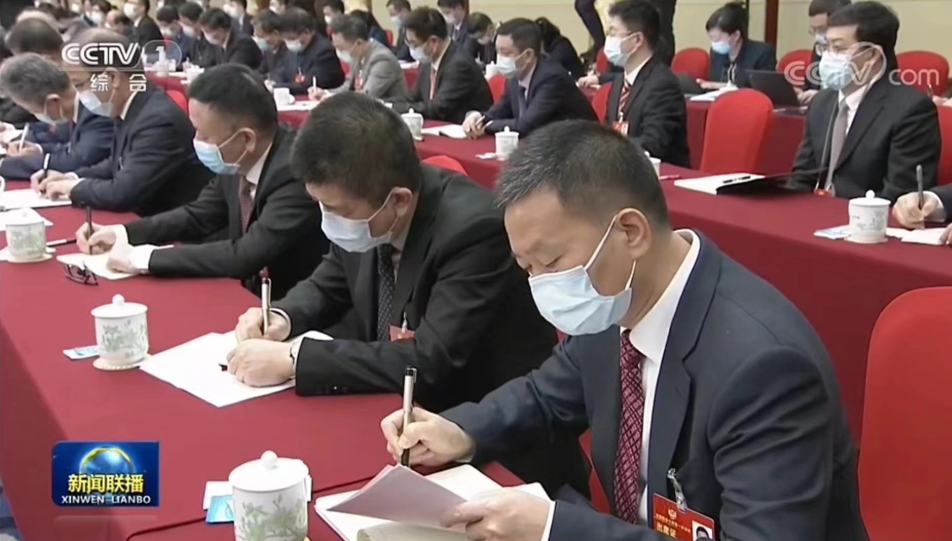 四川新闻联播｜费功全委员：肩负社会责任 促进共同富裕